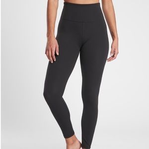 NWT Athleta Ultra High Rise Leggings 🌼